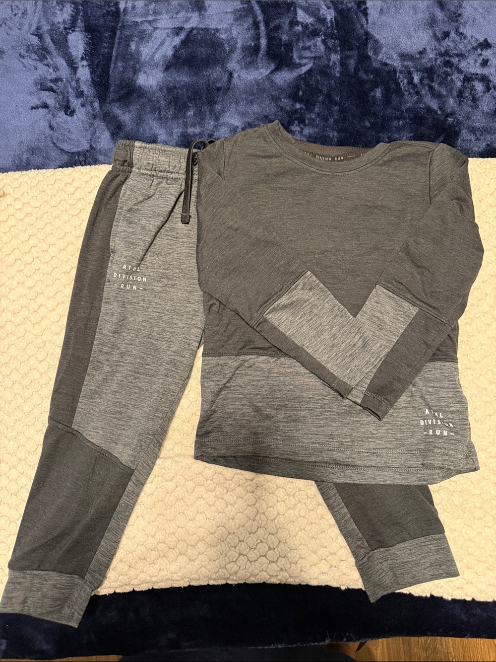 Athletic Works Gray Two-Tone Kids Matching Set